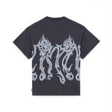 Carica l&#39;immagine nel visualizzatore di Gallery, Octopus Tribal Skull Tee
