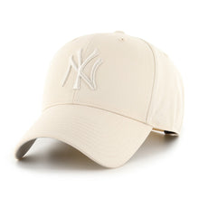 Carica l&#39;immagine nel visualizzatore di Gallery, 47 Cappellino Raised Basic New York Yankees
