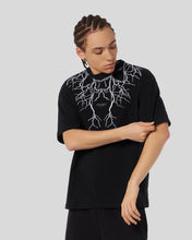 Carica l&#39;immagine nel visualizzatore di Gallery, BLACK T-SHIRT WITH GREY EMBROIDERY LIGHTNING
